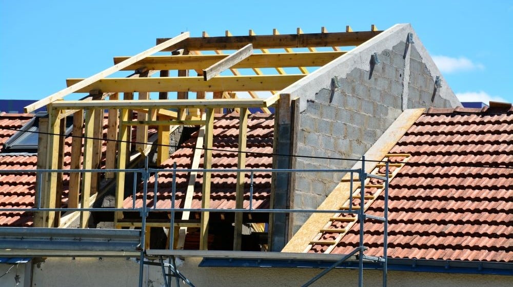 Travaux d'ajout d'étage à une maison de Montréal au Québec